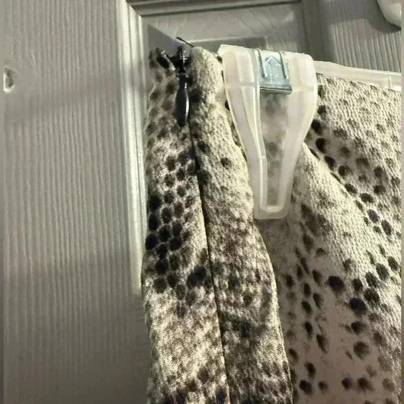 Sen reptile snakeskin print knee length skirt with lace split in front. Small - Picture 3 of 10